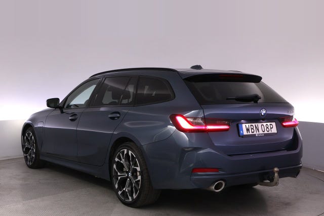 BMW 330e 2025 – bild 4