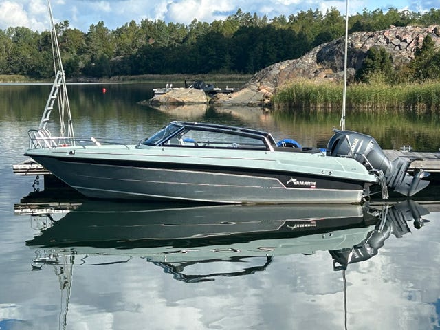 Välskött Yamarine Bow Rider