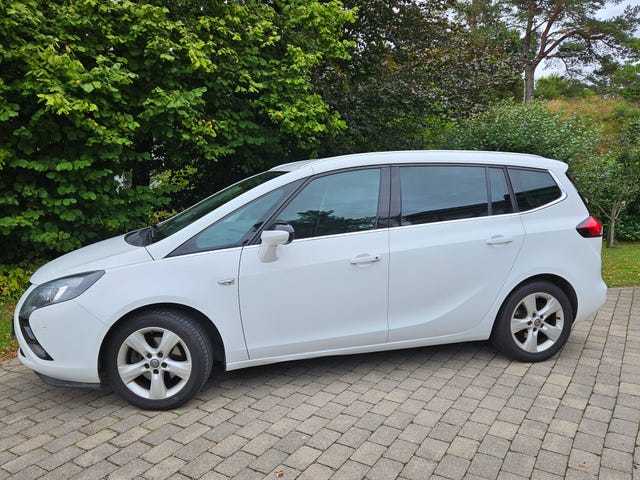 Opel Zafira Tourer 2012