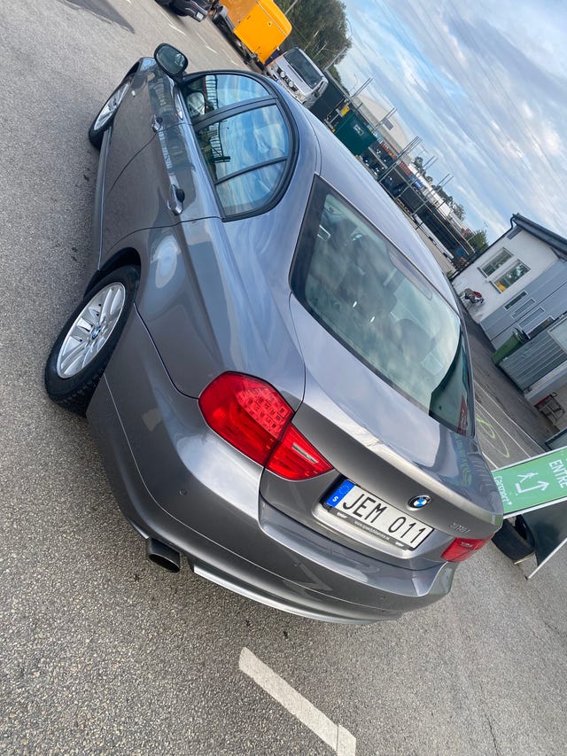 BMW 318i 2009