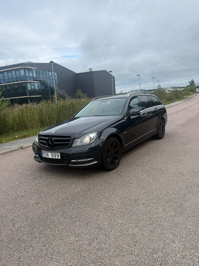 Mercedes-Benz C180 2012