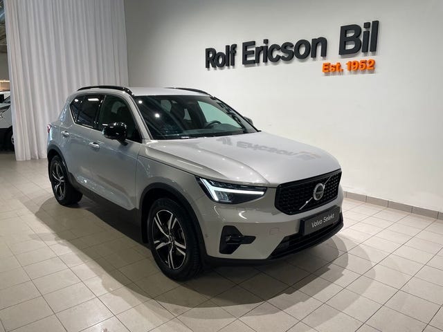 Volvo XC40 2025
