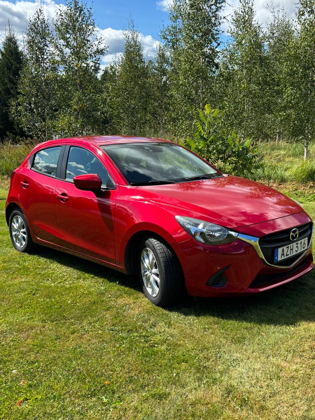 Mazda 2 2015