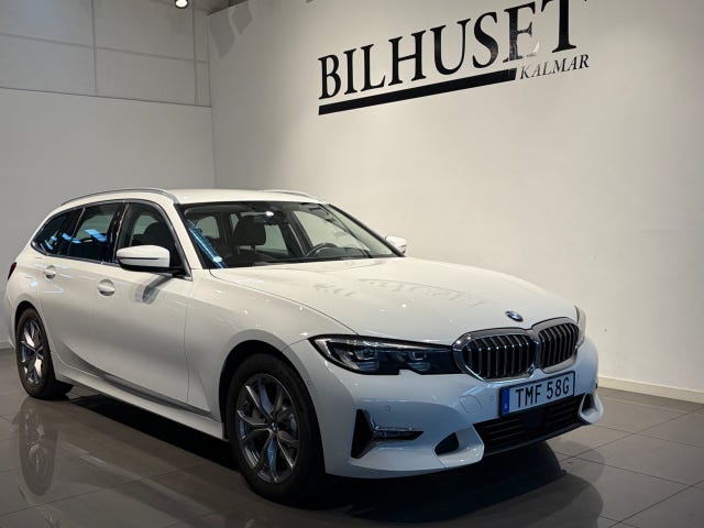 BMW 330e 2021