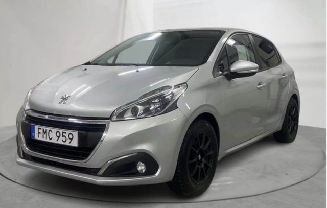 Peugeot 208 2016