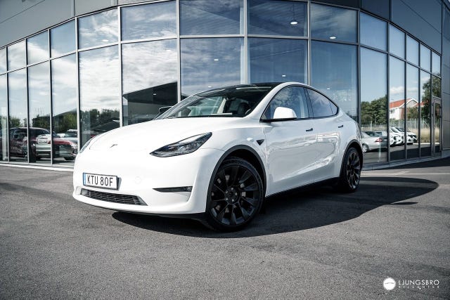 Tesla Model Y 2023