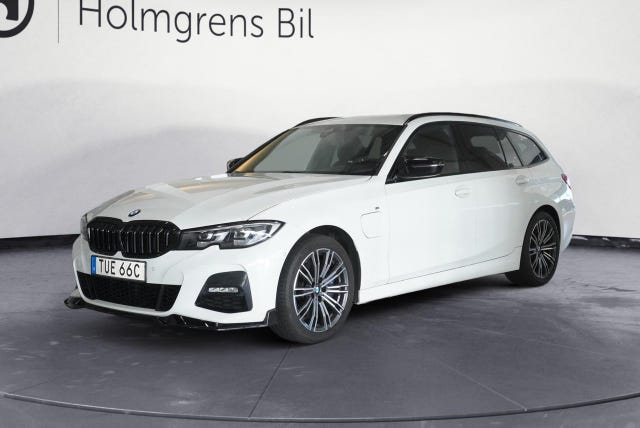 BMW 330e 2021
