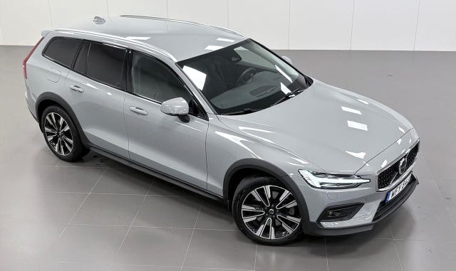 Volvo V60 Cross Country 2024