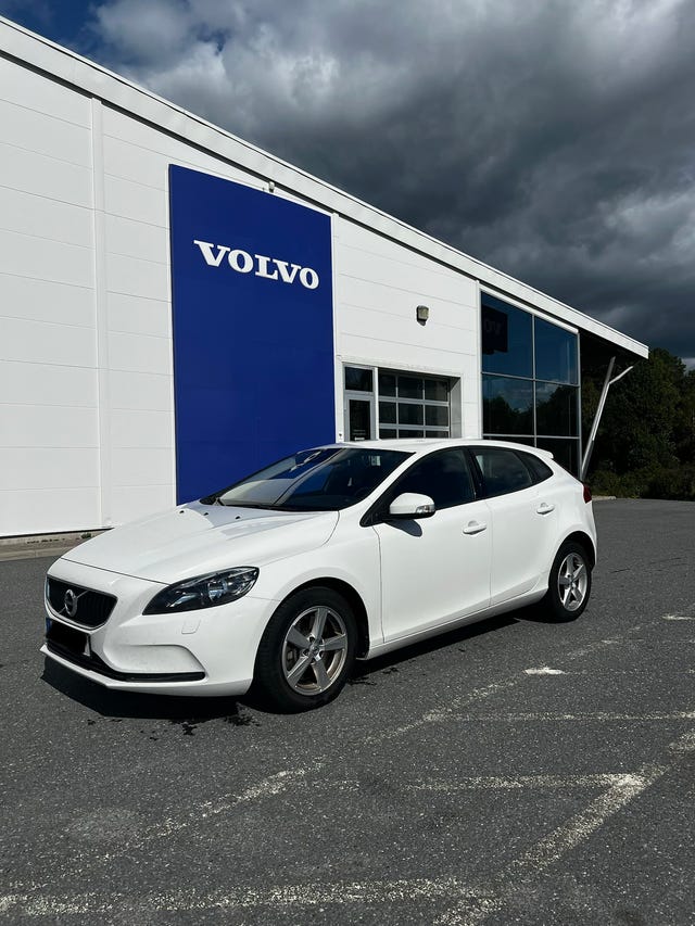 Volvo V40 2017