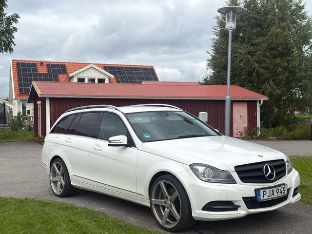 Mercedes-Benz C350 2012