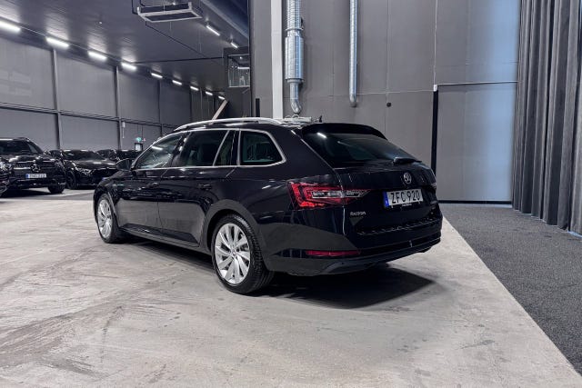 Skoda Superb 2018 – bild 4