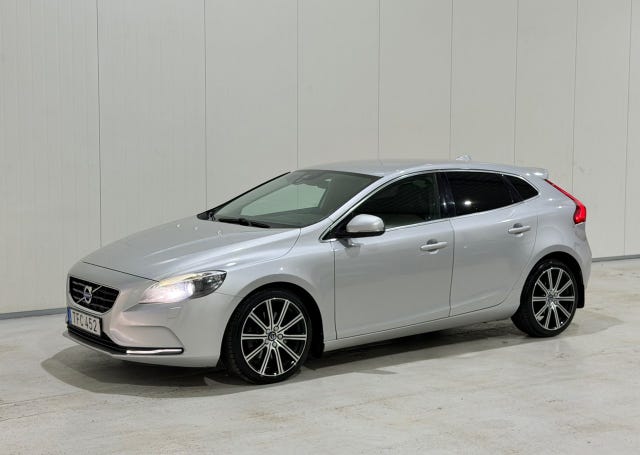 Volvo V40 2015