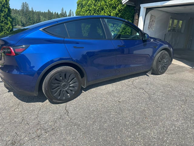 Tesla Model Y 2023