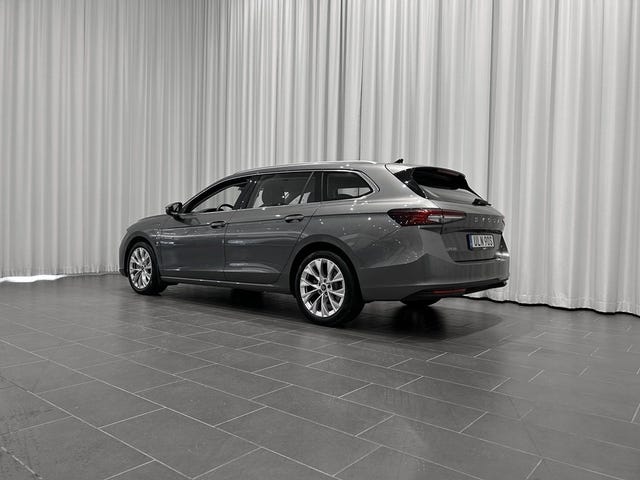 Skoda Superb 2025 – bild 3