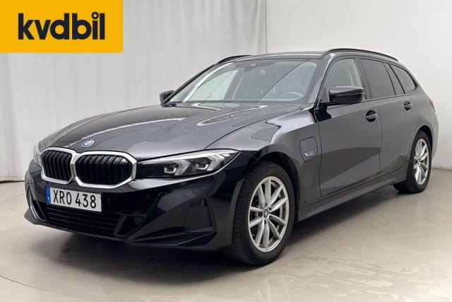 BMW 330e 2023