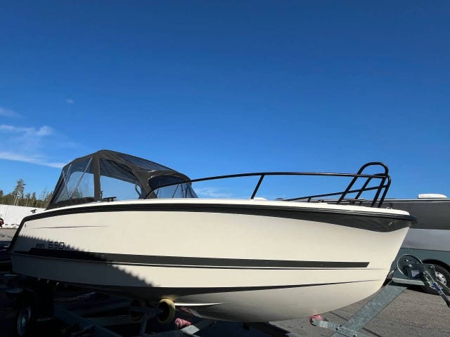 Ryds 630 Mid C + Suzuki DF 140 hk 3,95 Ränta!