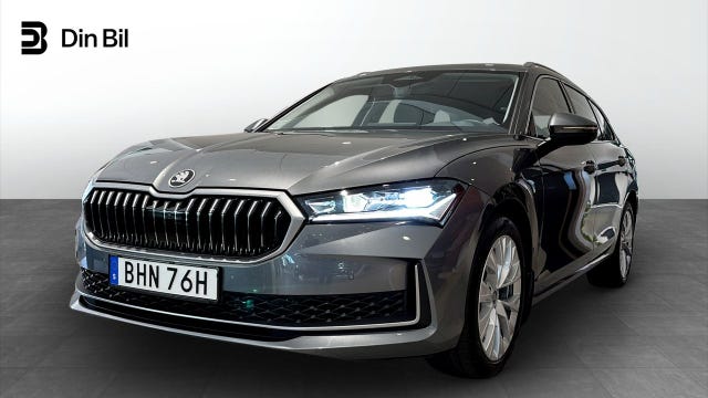Skoda Superb 2025