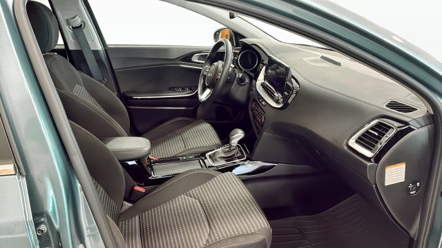 Kia Ceed 2024 – bild 3