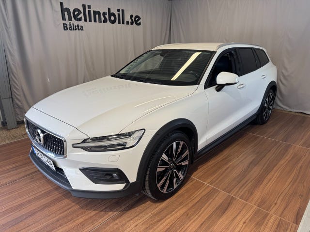 Volvo V60 Cross Country 2021