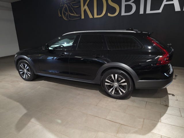 Volvo V90 Cross Country 2021 – bild 3