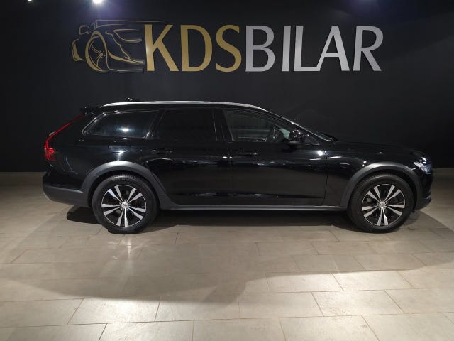 Volvo V90 Cross Country 2021 – bild 4