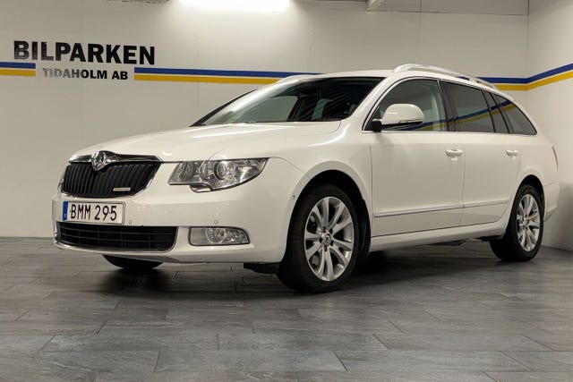 Skoda Superb 2011