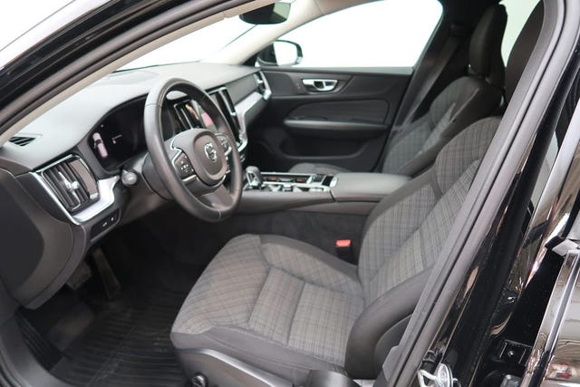 Volvo V60 2023 – bild 4