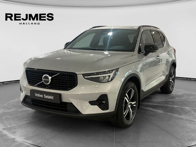 Volvo XC40 2025