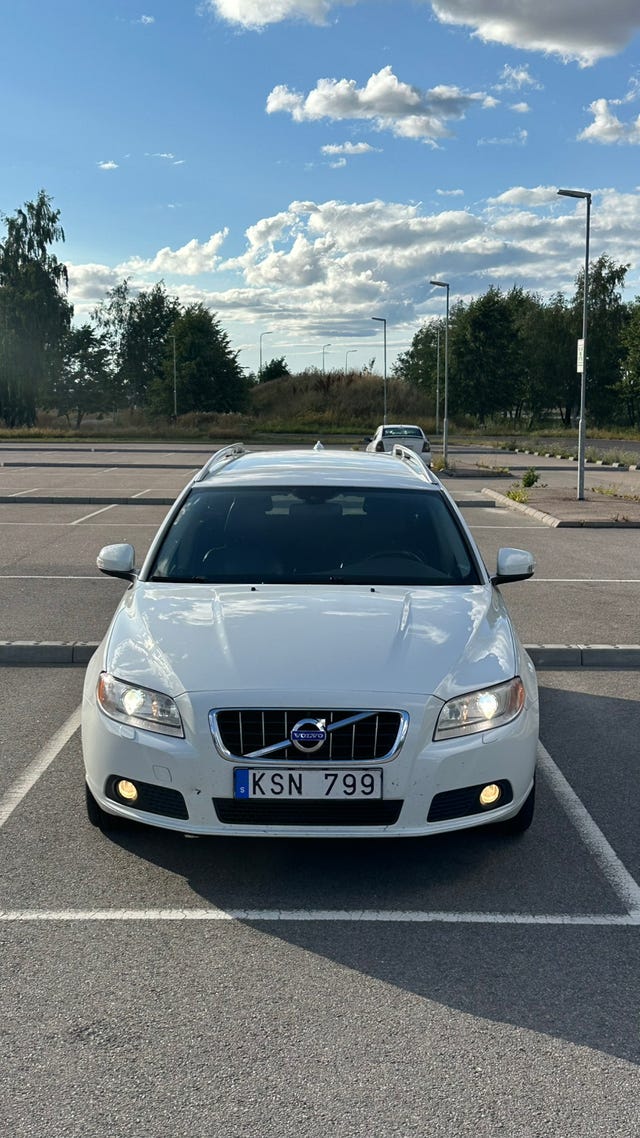 Volvo V70 2011