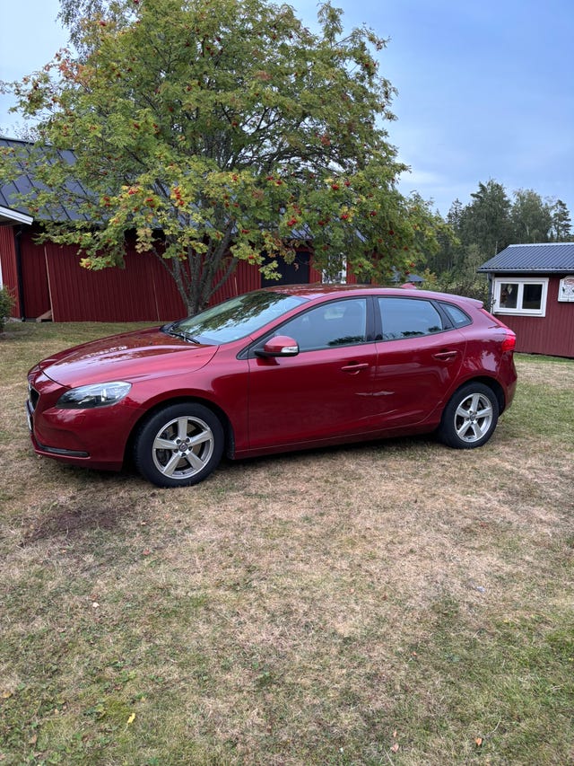 Volvo V40 2017