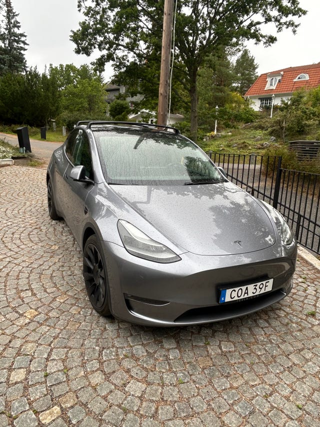 Tesla Model Y 2023