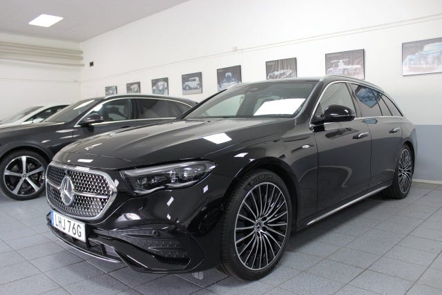 Mercedes-Benz E300 2025