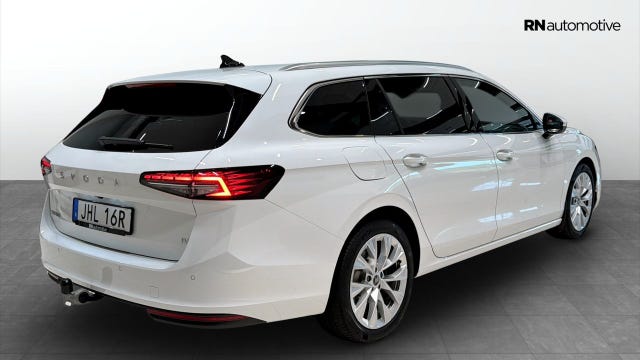 Skoda Superb 2025 – bild 4