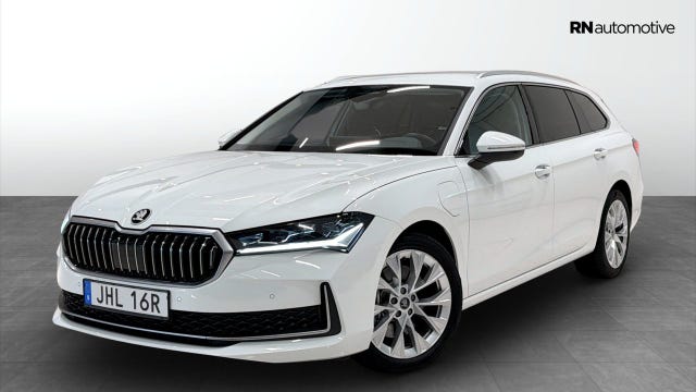 Skoda Superb 2025