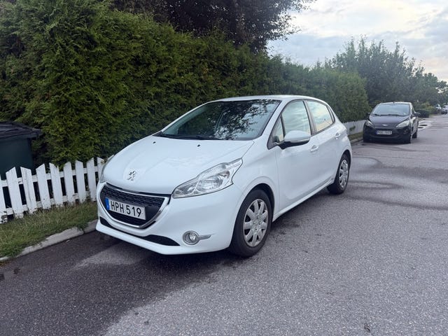 Peugeot 208 2014