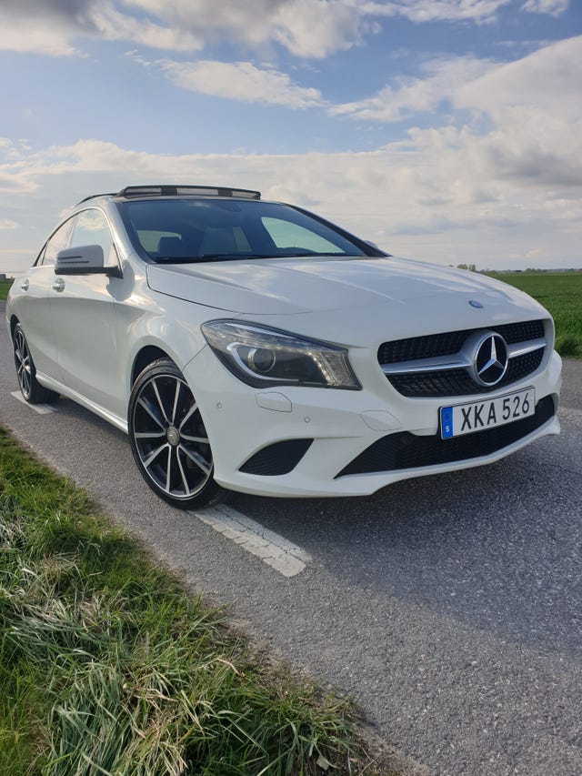 Mercedes-Benz CLA 220 2015