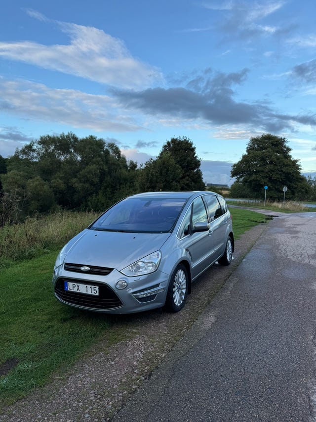 Ford S-MAX 2011
