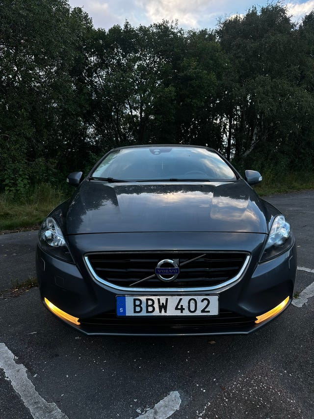 Volvo V40 2014