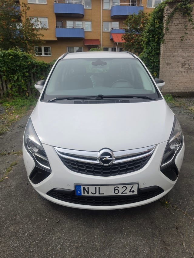 Opel Zafira Tourer 2013