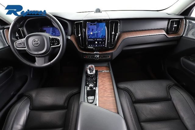 Volvo XC60 2024