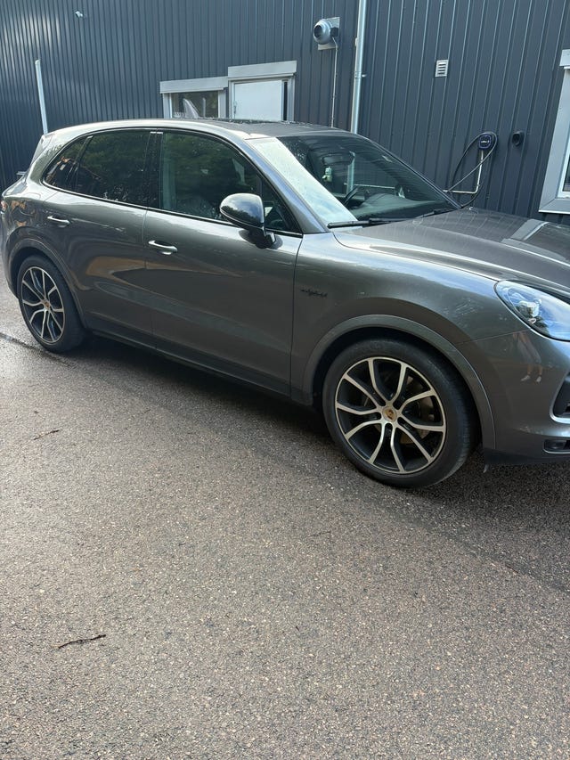 Porsche Cayenne 2023
