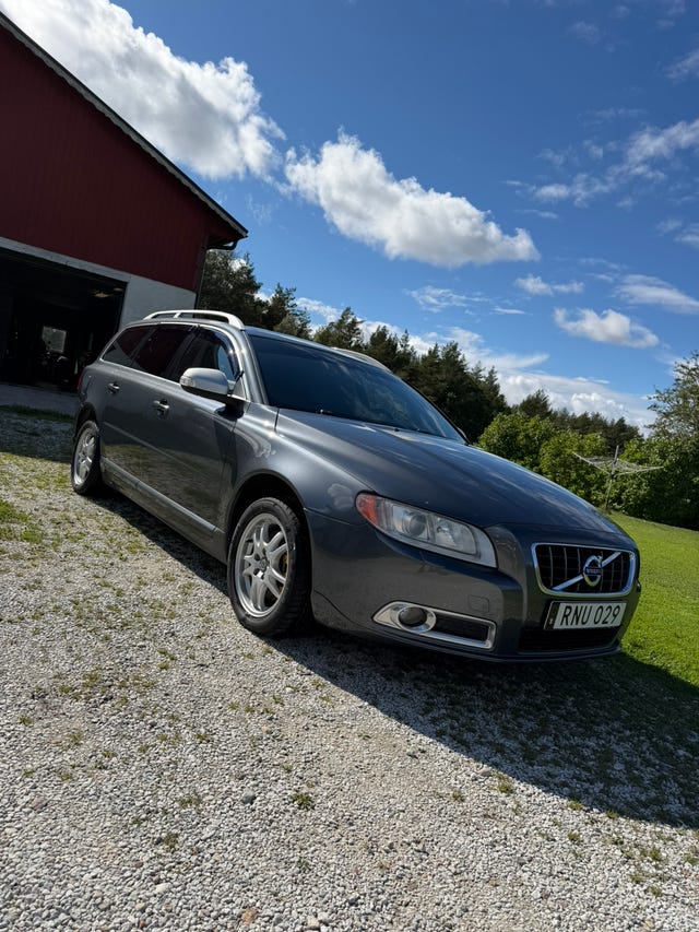 Volvo V70 2011