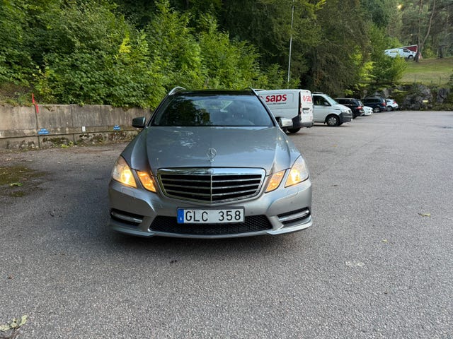 Mercedes-Benz E220 2012