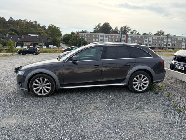 Audi A4 allroad 2011