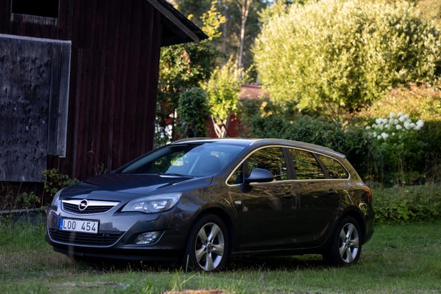Opel Astra 2011