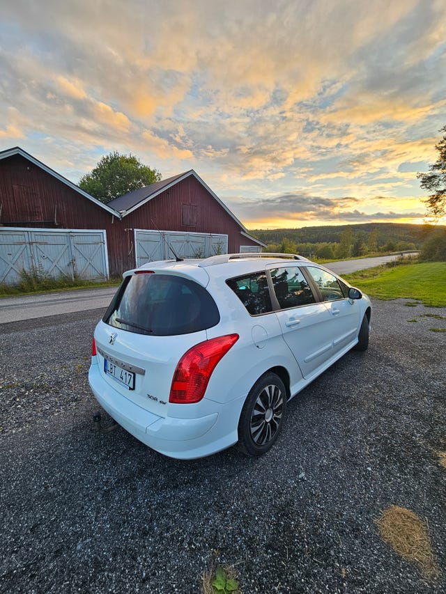 Peugeot 308 SW 2010