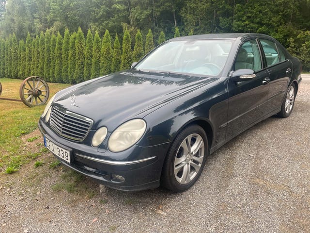 Mercedes-Benz E350 2005