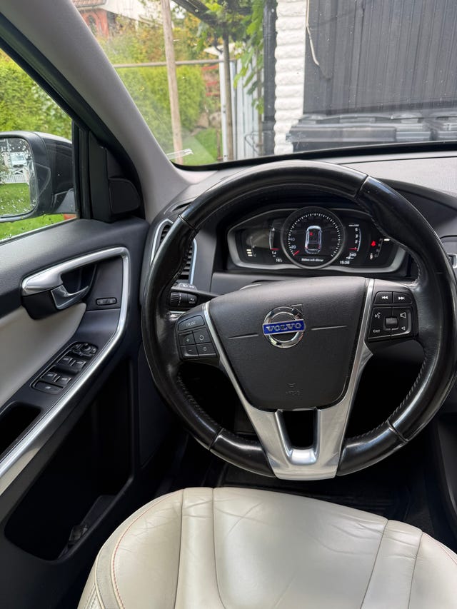 Volvo XC60 2016 – bild 2