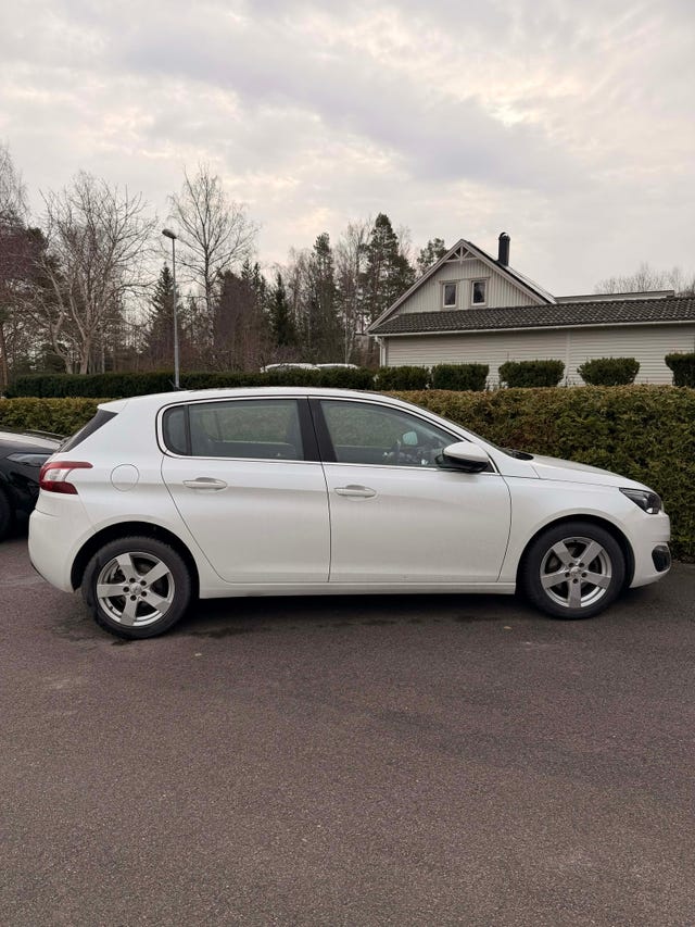 Peugeot 308 2015
