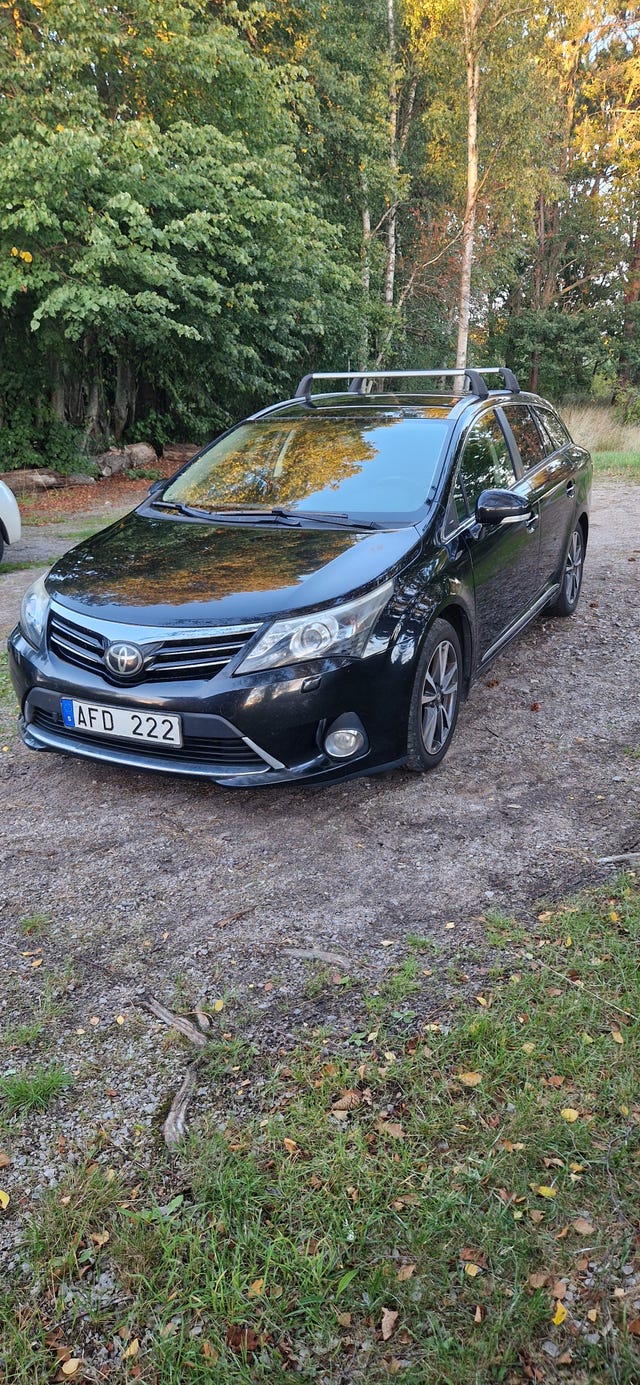 Toyota Avensis 2013